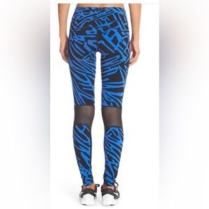 Nike Palm Epic Lux’ Dri-Fit Tight